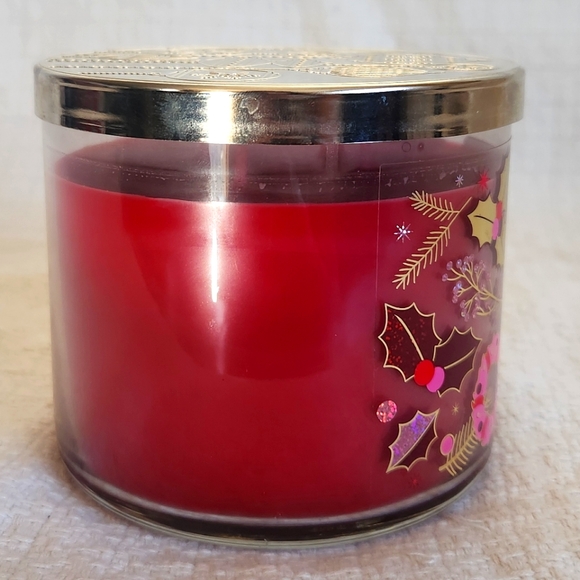 Bath and Body Works Frosted Cranberry Three Wick Candle - Picture 4 of 7